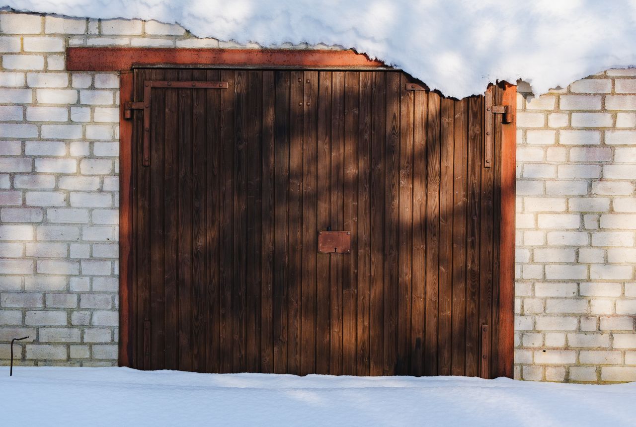 Garage door service in Lexington, KY